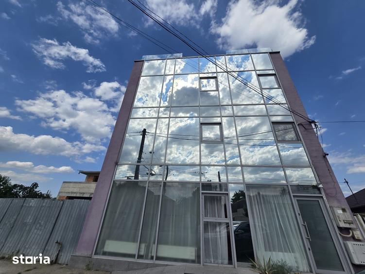 Spațiu comercial, de 210 mp, în Central