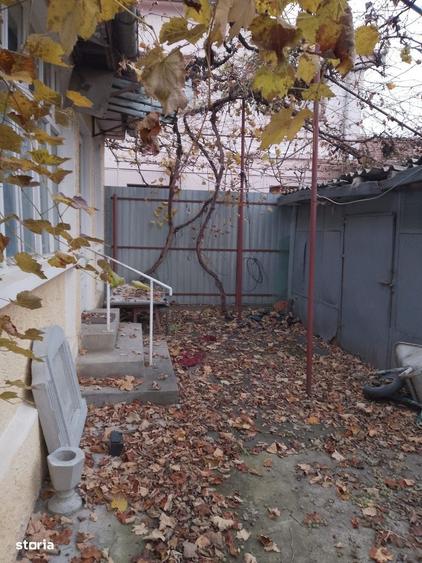 Casă cu 3 camere în Hurez