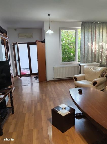 Casă cu 3 camere în Central