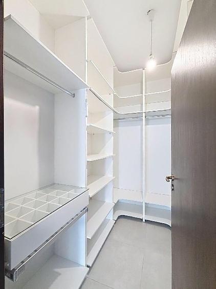 Apartament cu 3 camere semidecomandat în Gorjului