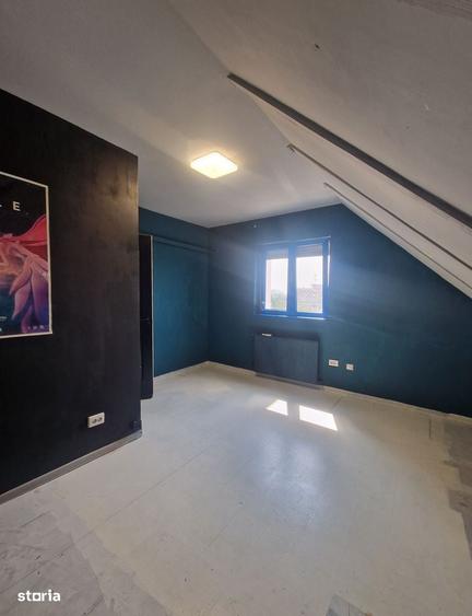 Apartament cu 3 camere în Păcii