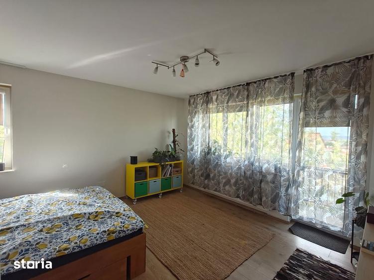 Apartament cu 3 camere în Mărăști