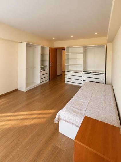 Apartament cu 4 camere în Floreasca