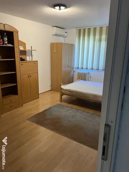 Apartament cu 3 camere decomandat în Canta