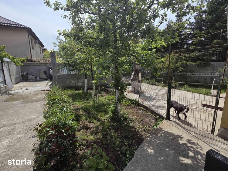 Casă cu 9 camere cu Teren 600 Mp în Central