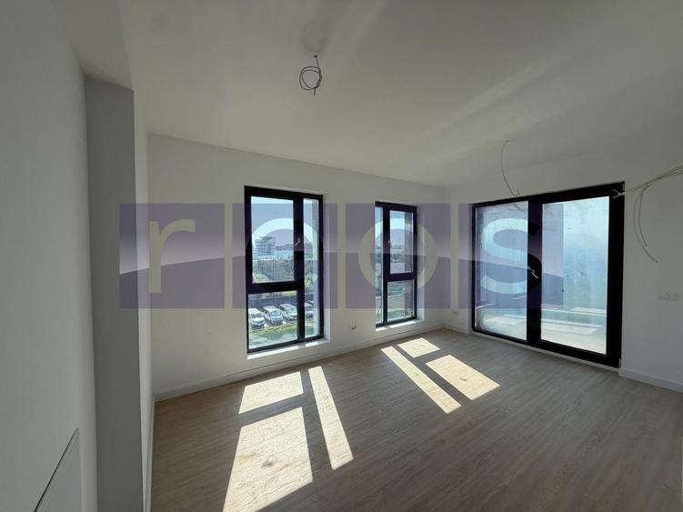 Apartament cu 4 camere, mobilat în Central