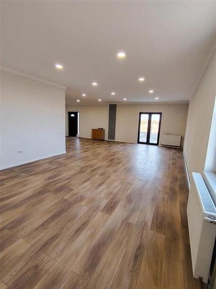 Casă individuală cu 3 camere cu Teren 508 Mp în Leș
