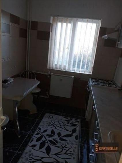 Apartament cu 2 camere semidecomandat în Tomis III