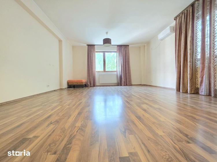 Apartament cu 3 camere în Băneasa