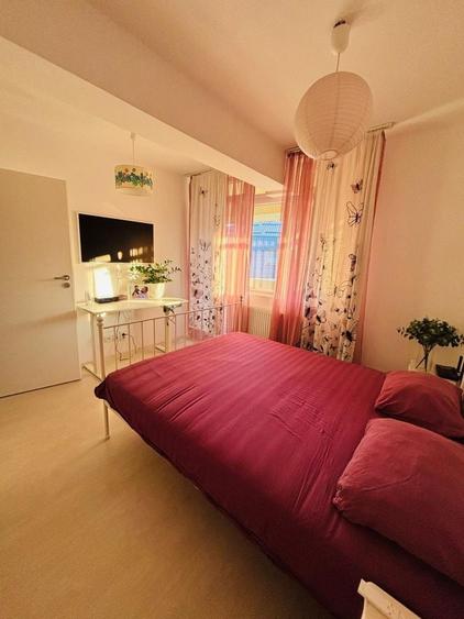 Apartament cu 3 camere decomandat în Central