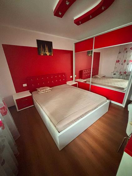 Apartament cu 4 camere decomandat în Ultracentral