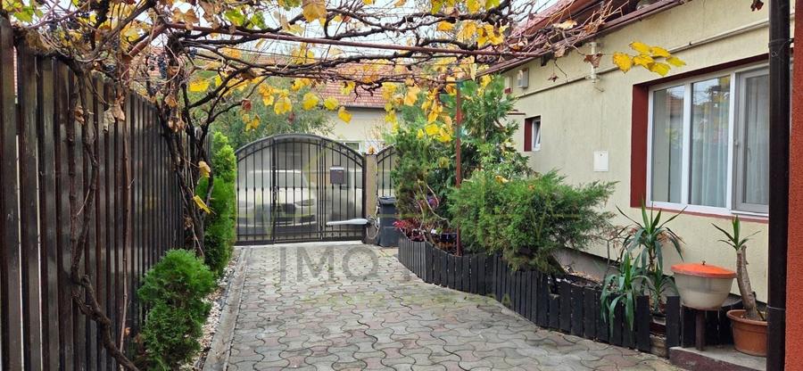 Casa individuala. Mobilata si utilata. Garaj. - 1