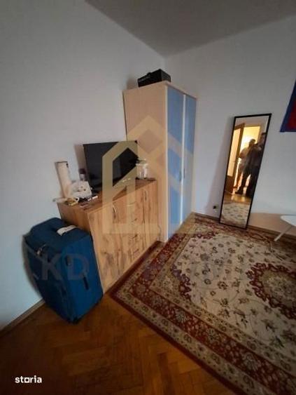 Apartament cu 3 camere decomandat, mobilat în Tei