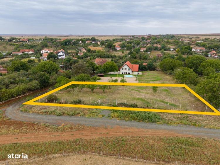 Teren de 1584 mp, în Pișchia