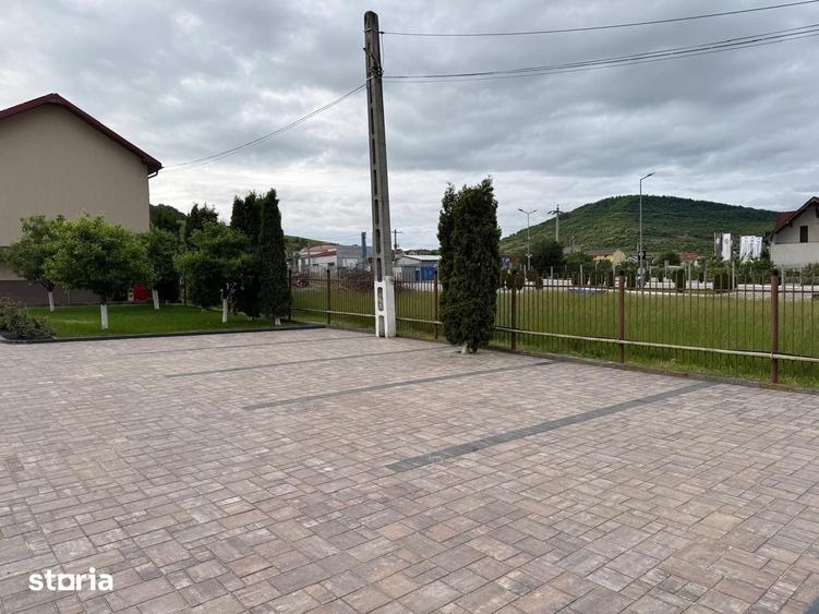 Spațiu comercial, de 450 mp, în Central