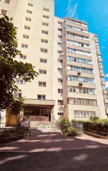 Garsonieră decomandată în Basarabia