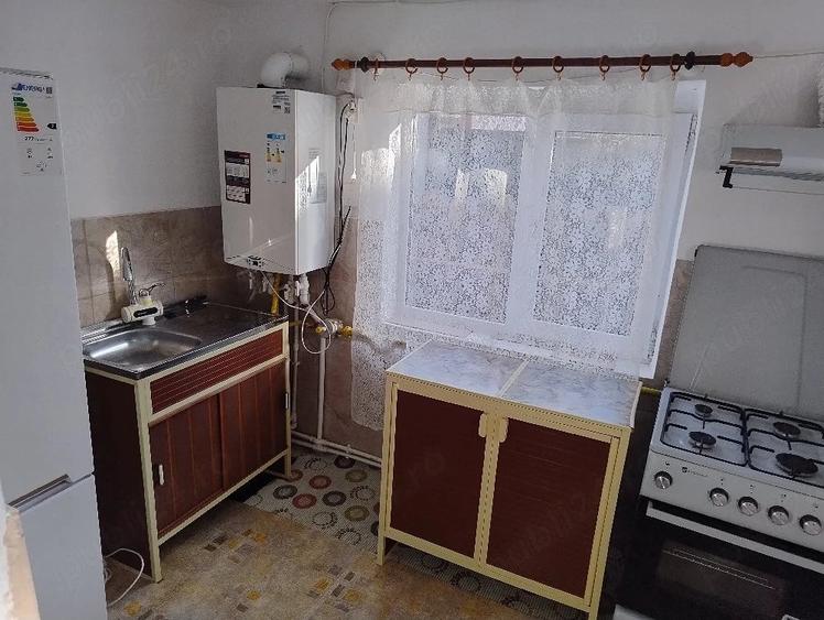 Apartament cu 2 camere decomandat în Bariera Vâlcii