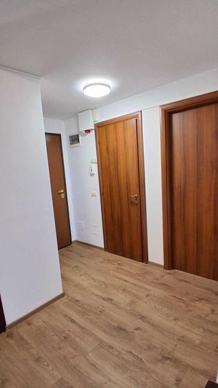 Apartament cu 2 camere decomandat în Barbu Văcărescu