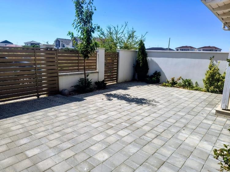 Duplex cu 4 camere cu Teren 330 Mp în Moșnița Nouă