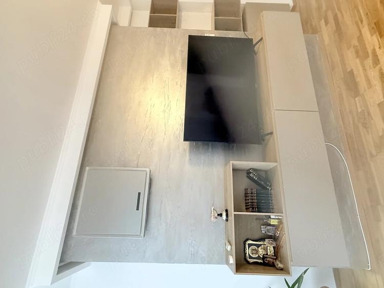 Apartament cu 3 camere decomandat în Sisești