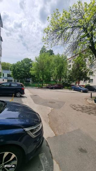 Apartament cu 3 camere, mobilat în Berceni