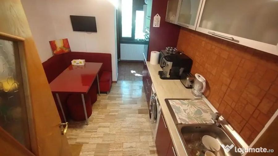 Apartament cu 2 camere decomandat în Central