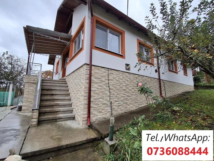 Casă cu 5 camere cu Teren 1200 Mp în Central