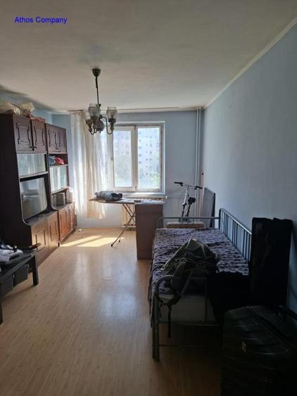 Apartament cu 3 camere în Crângași