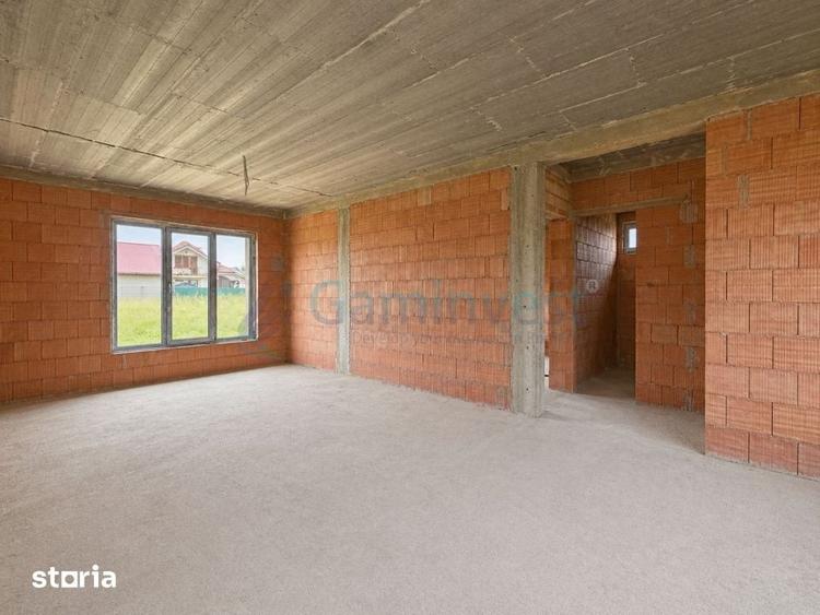 Casă cu 4 camere cu Teren 502 Mp în Sânmartin