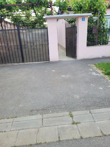 Casă cu 4 camere cu Teren 588 Mp în Oncea