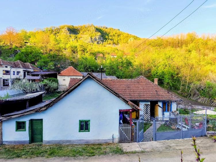 Casă cu Teren 416 Mp în Boiu