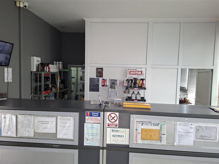 Spațiu comercial, de 200 mp, în Central