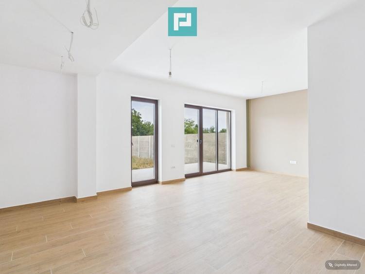 Duplex cu 4 camere cu Canalizare în Covaci