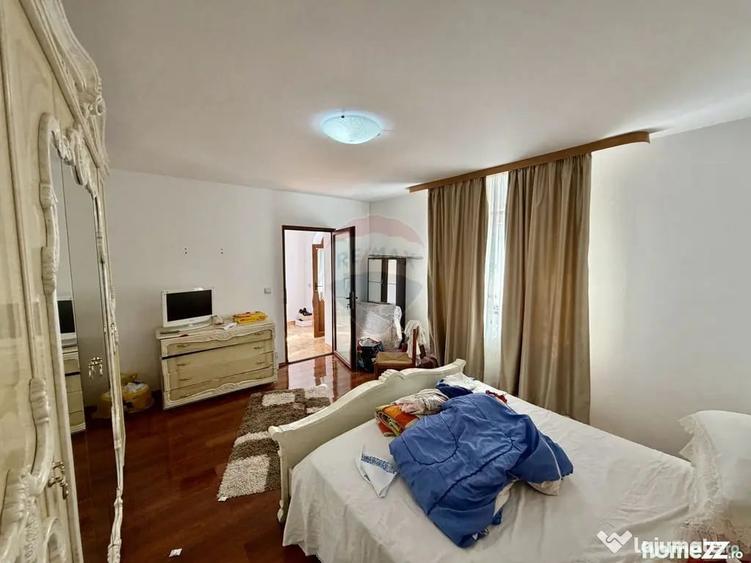 Casă cu 4 camere cu Teren 1300 Mp în Jariștea