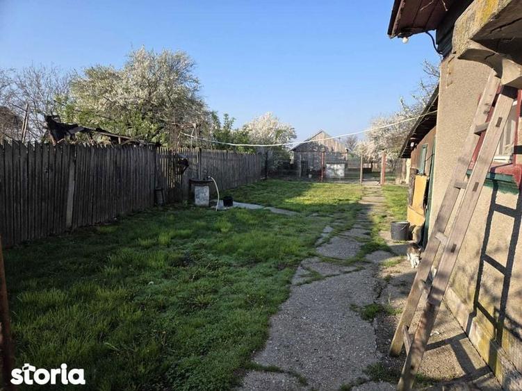 Tartasesti casa si teren 2.000 mp de vanzare - 2