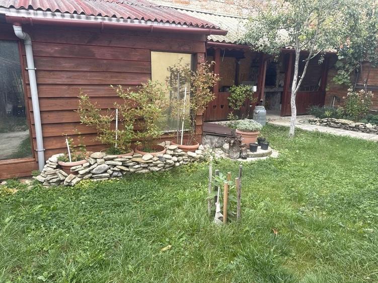 Casă cu 4 camere în Central