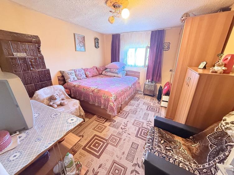 Casă cu 3 camere cu Canalizare în Brebu Megieșesc