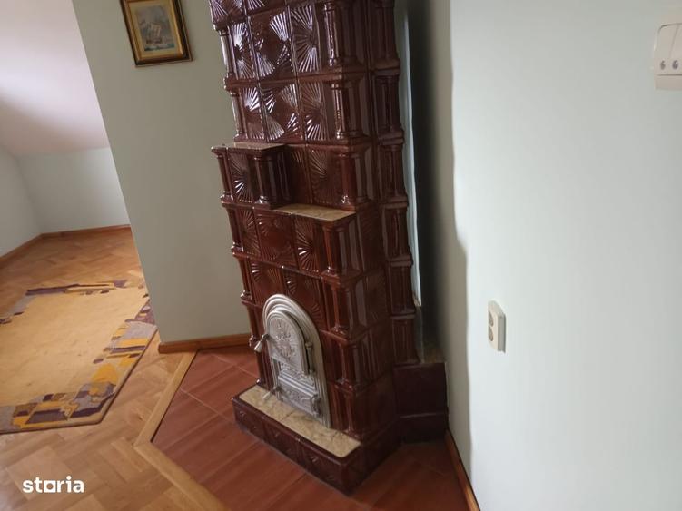 Casă cu 4 camere cu Teren 2530 Mp în Măneciu