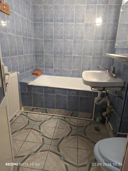 Apartament cu 3 camere decomandat, mobilat în Central
