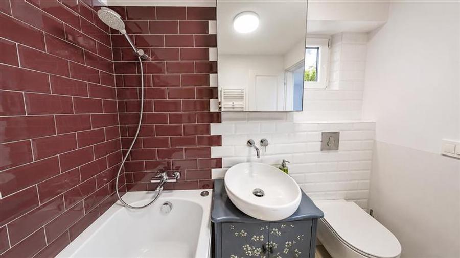 Apartament cu 2 camere semidecomandat, mobilat în Centrul Civic