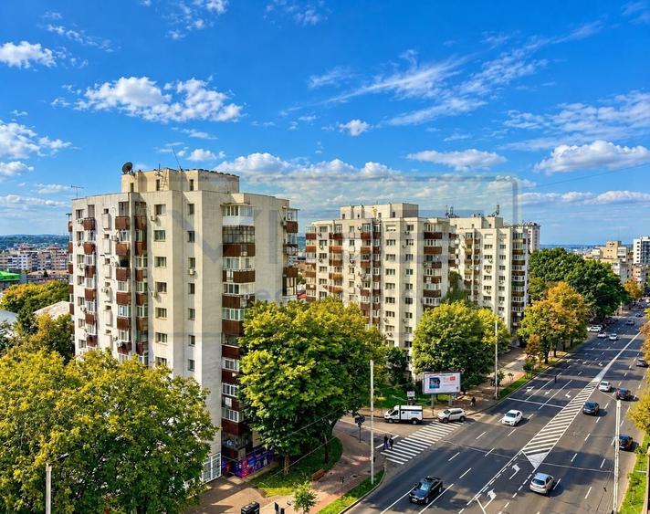 Apartament cu 3 camere decomandat, mobilat în Independenței