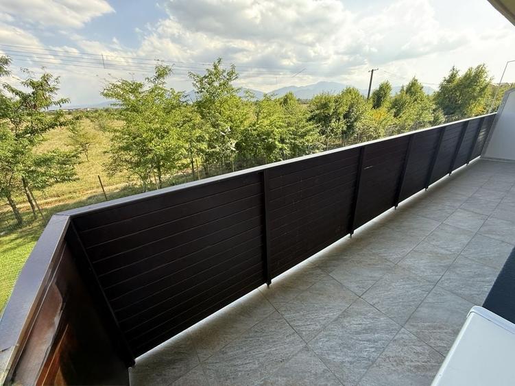 Apartament cu 3 camere decomandat în Sânpetru