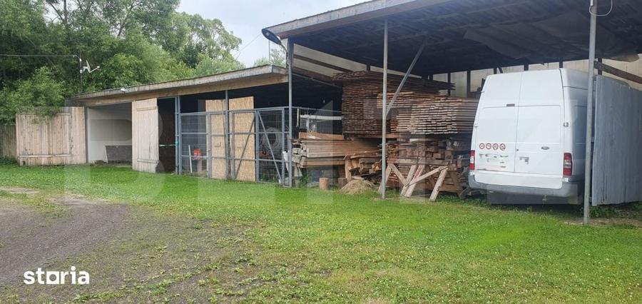 Casă cu 2 camere cu Teren 3300 Mp în Central