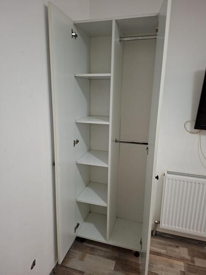 Garsonieră decomandată în Titan