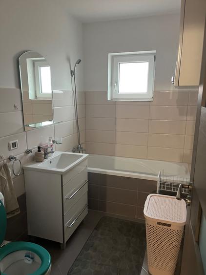 Apartament cu 3 camere decomandat în Giroc