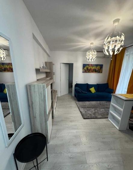 Apartament cu 2 camere semidecomandat, mobilat în Politehnica