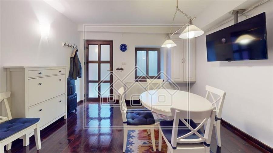Apartament cu 3 camere decomandat în Central