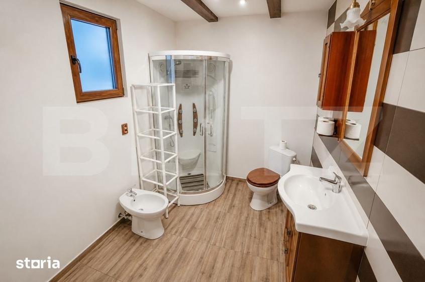 Casă cu 5 camere cu Teren 700 Mp în Prundu Bârgăului
