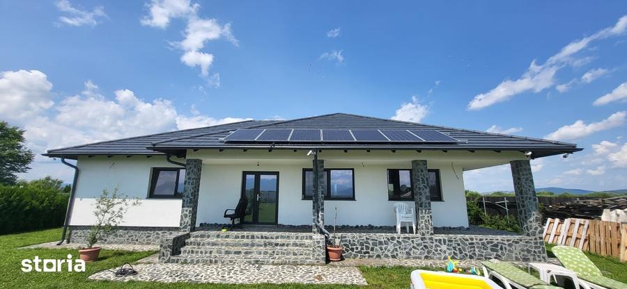 Casă cu 3 camere cu Teren 1400 Mp în Dârste