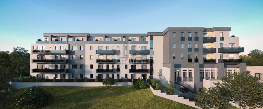 Apartament cu 3 camere semidecomandat în Semicentral